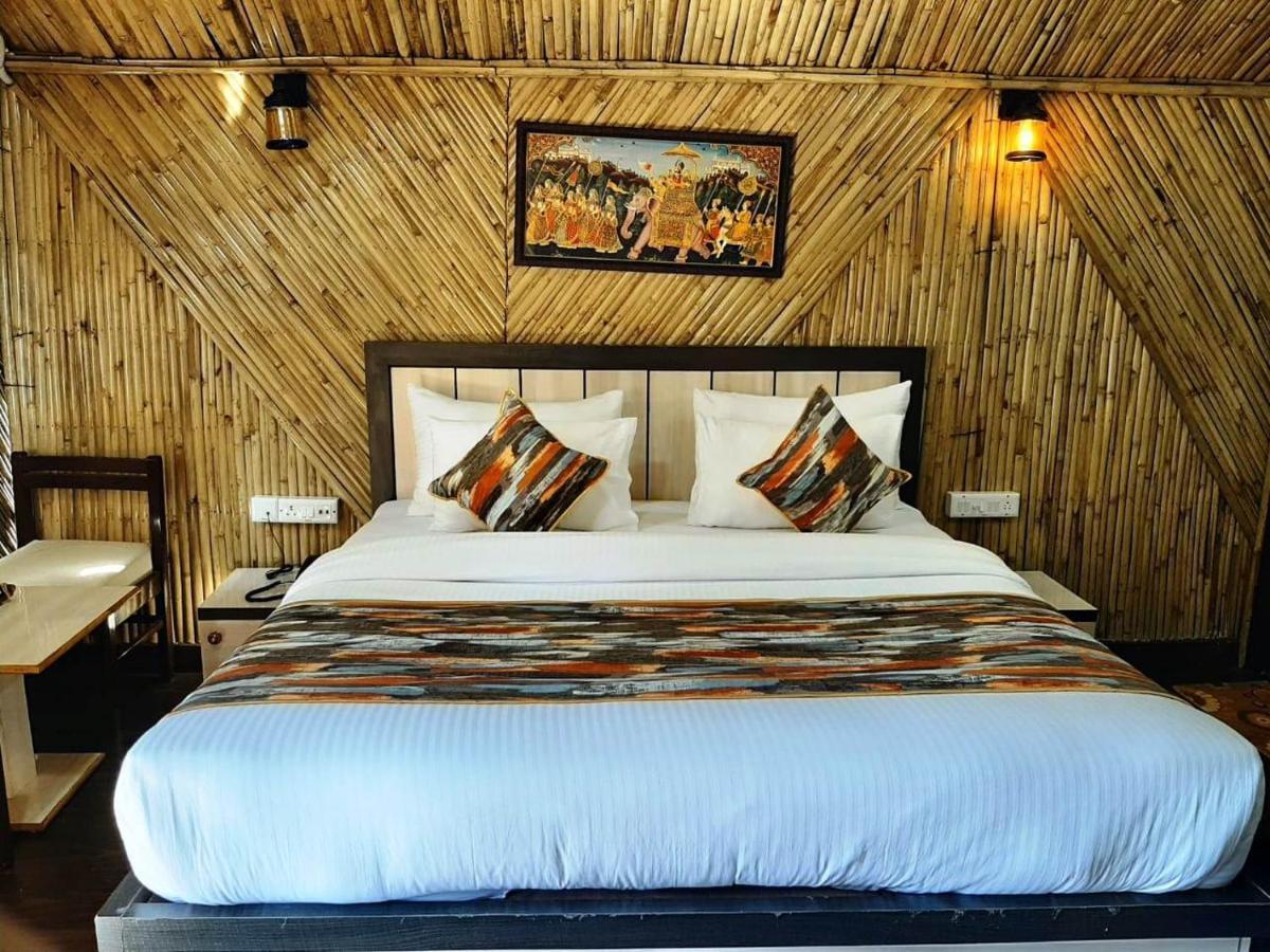 Hotel Bamboo Castle Джапур Экстерьер фото
